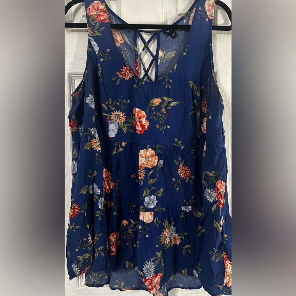 Torrid Flowy Blue Floral Tank. Size 1.